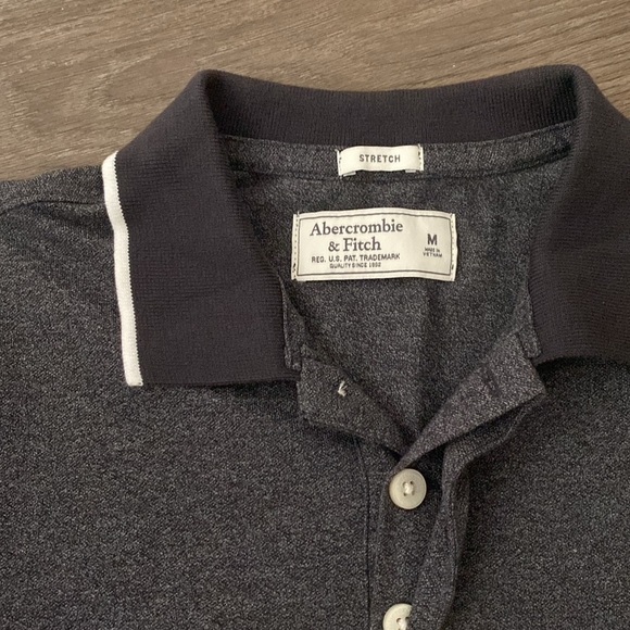 •NWOT• Abercrombie Men Stretch Polo in Medium - Picture 2 of 4
